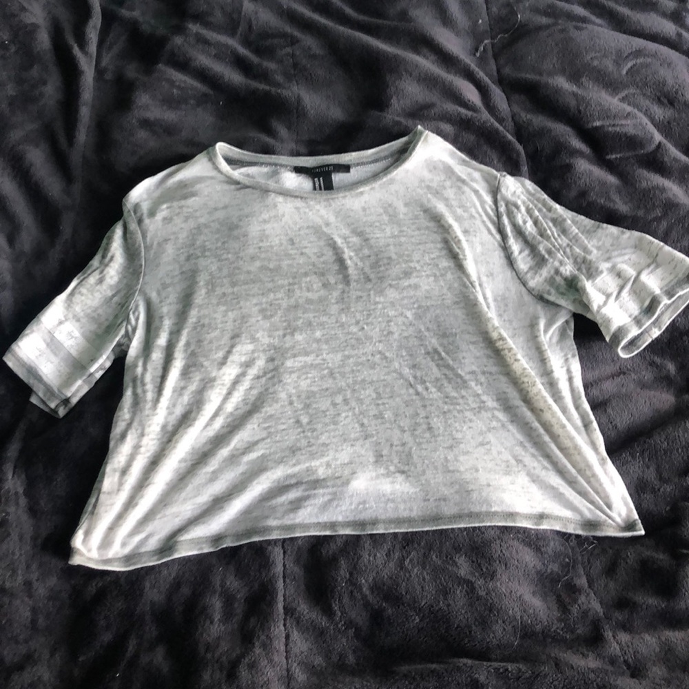 gray cropped t shirt from forever 21